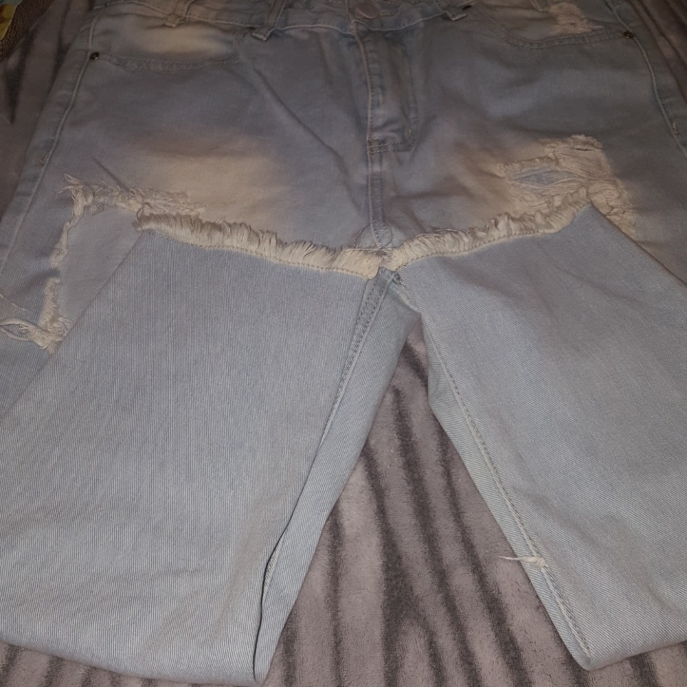 Capri Jeans - Picture 3 of 3
